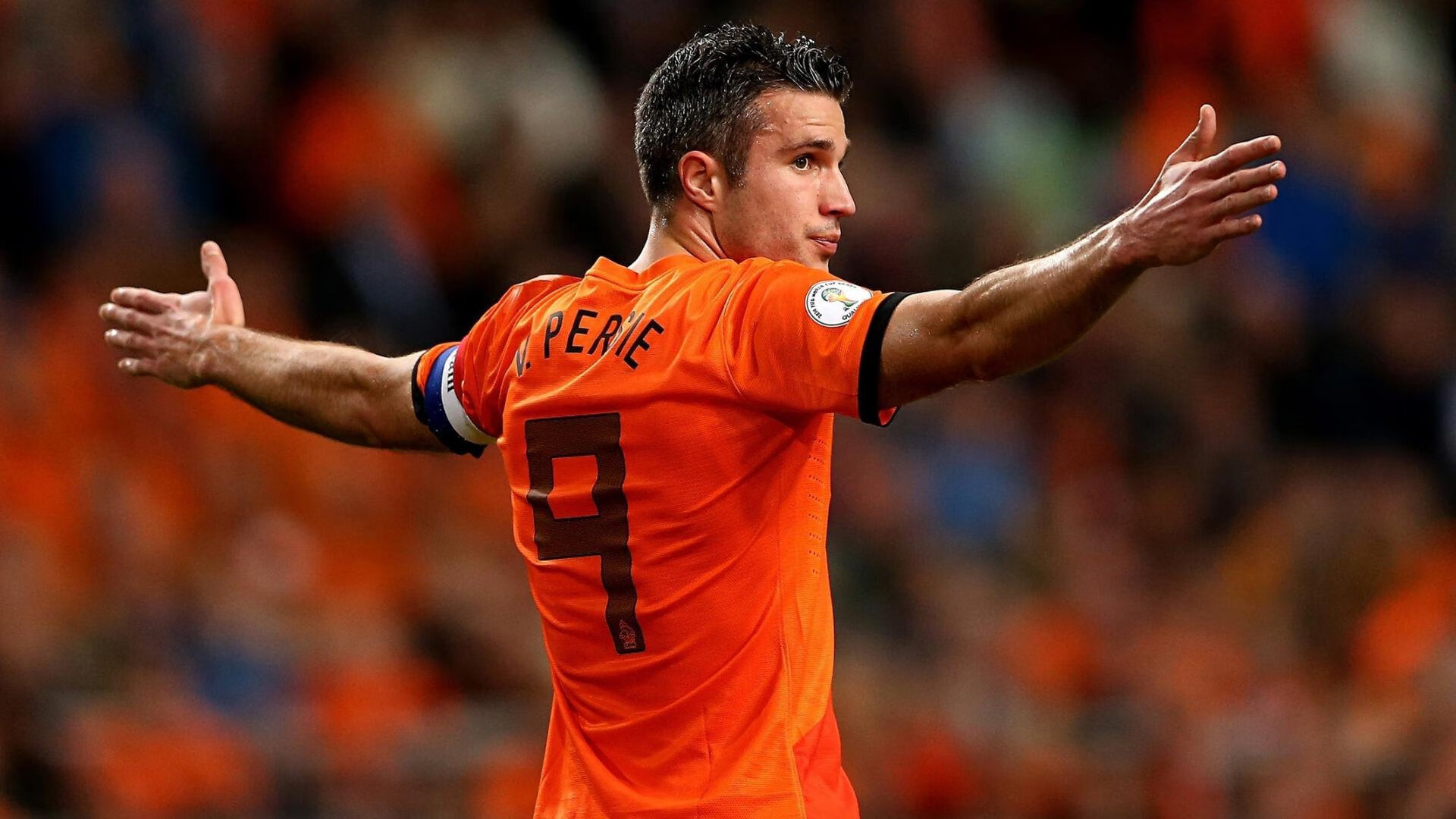 博卡后场出球压力大，组织受限，博卡俱乐部球衣